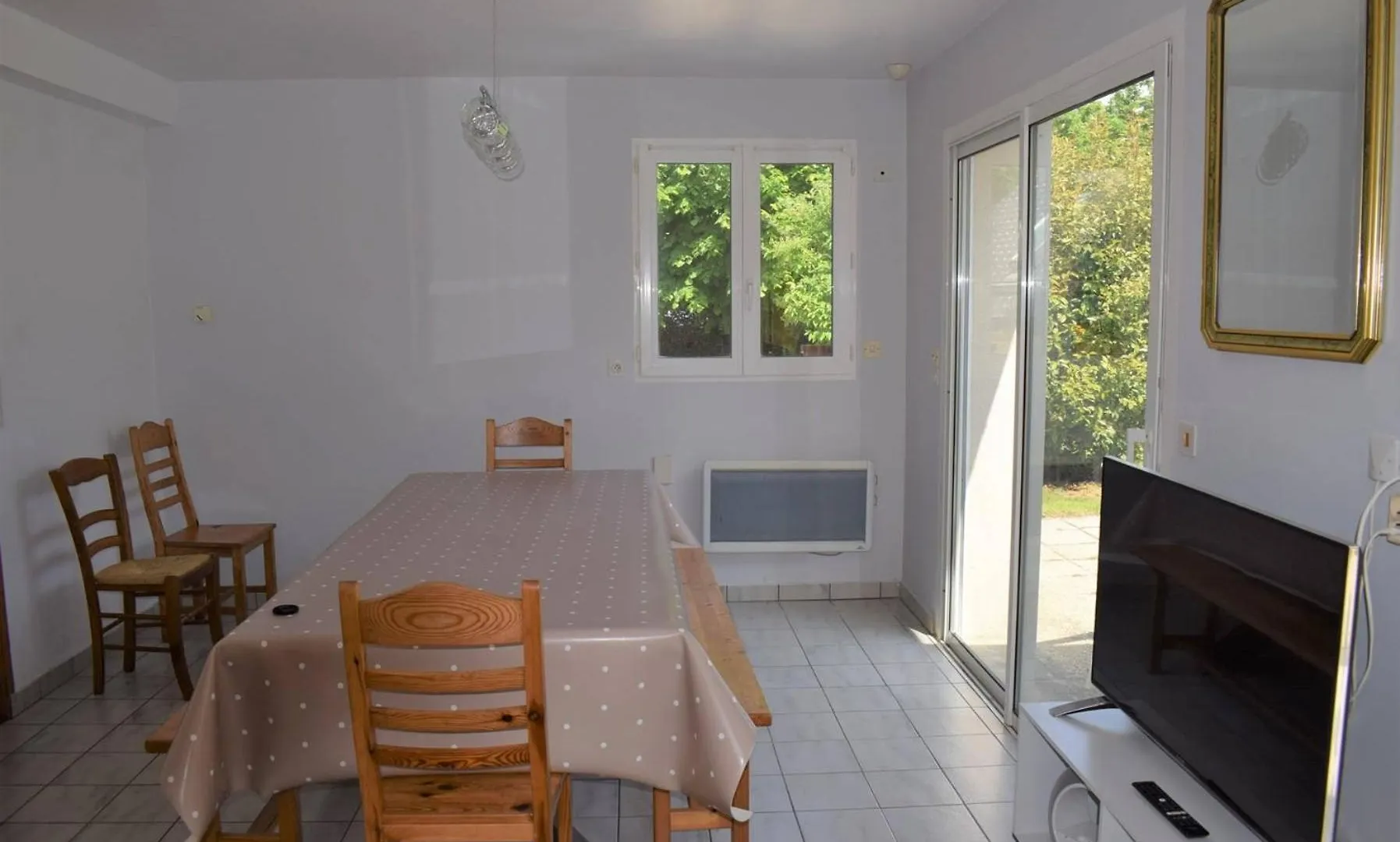 Villa De Plain-Pied Avec Wifi, Piscine Privee Sous Abris Haut A Pleumeur-Bodou - Ref 461